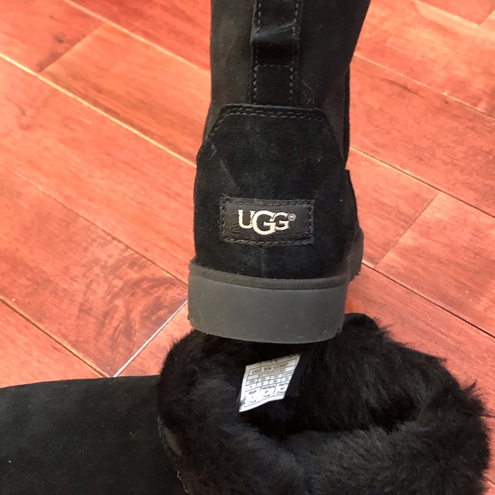 NWOT UGG BOOTS